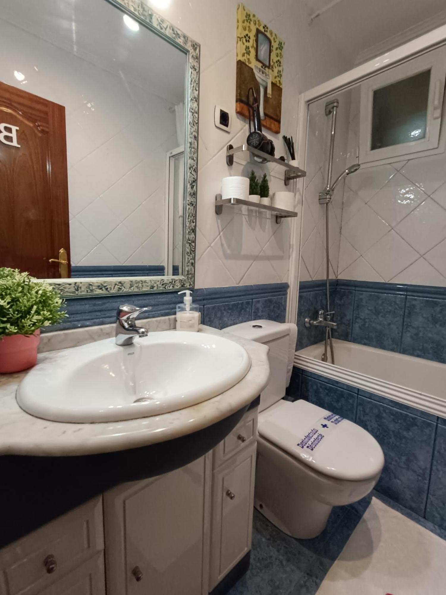 Habitacion 1 Con Vistas Bilbao Phòng bức ảnh